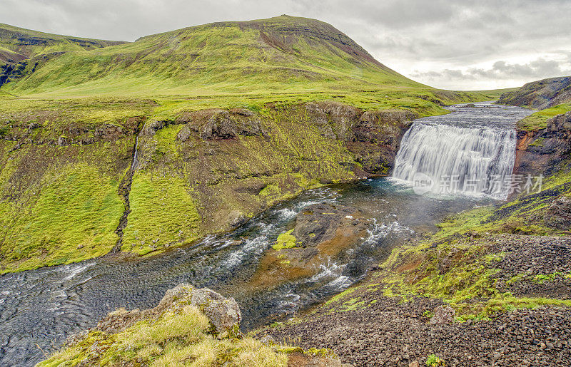 Thorufoss (Þórufoss)欧洲美丽独特的岛国冰岛的瀑布